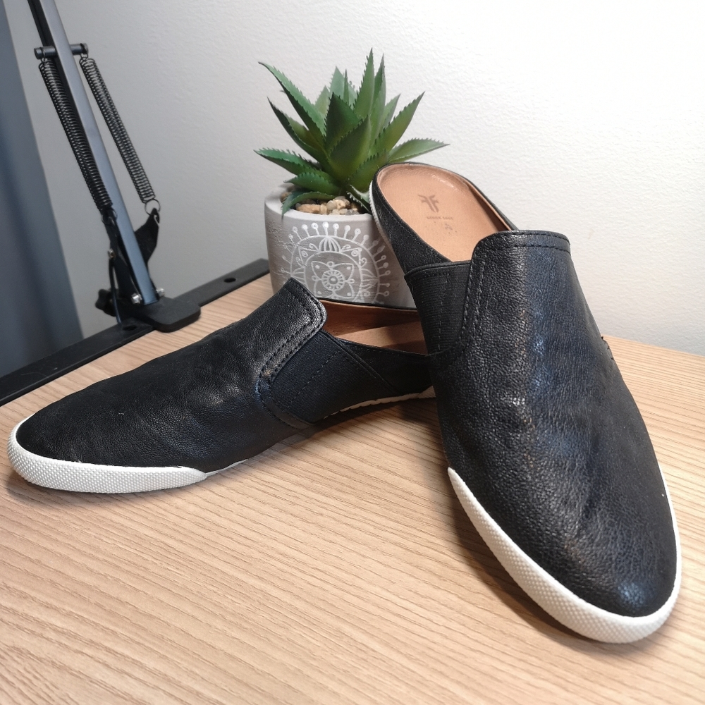 FRYE "Melanie" Pebbled Leather Mules Sneakers Flats size 8.5